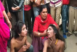 नकली किन्नर की पिटाई, fake eunuchs beaten