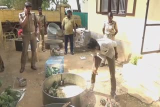 Forest rangers recovered parrots in kanyakumari district