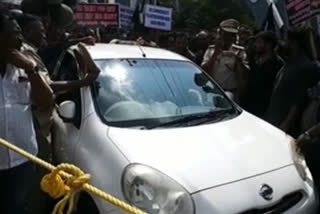 Puducherry Governor Kiran Bedi protests