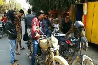 Helmet checking campaign in deoghar