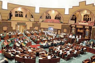 Preparation to extend the vote of the Speaker