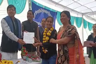 दौसा की खबर, girl students honoured