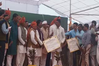 second-phase-of-farmer-crop-loan-waiver-was-conducted-in-khandwa