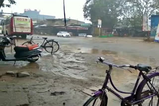 Life is disturbed in continuous rains at chhattisgarh