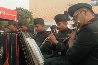 indian army band group performance in auto expo grater noida