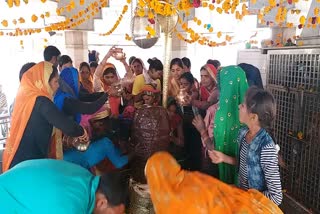 influx of devotees in Kundeshwar