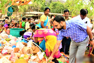 karimnagar collector sashanka visit sammkka saralamma fair at rekurthi