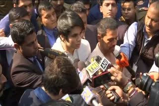 priyanka gandhi son voted in delhi for the first time