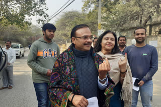 BJP National General Secretary Anil Jain voted with family in delhi elections 2020