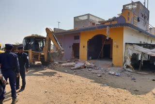 encroachment in pratapgarh, अतिक्रमण हटाने की कार्रवाई प्रतापगढ़