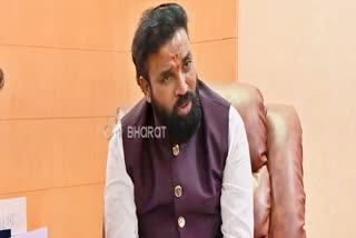 Sriramulu statement in Hubballi  ಜಿ.ಪರಮೇಶ್ವರ್​ಗೆ ಆರೋಗ್ಯ ಸಚಿವ ಬಿ.ಶ್ರೀರಾಮುಲು ತಿರುಗೇಟು