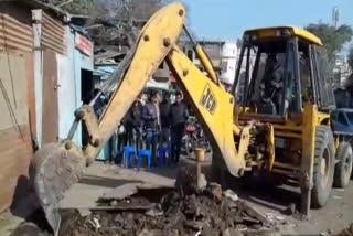 Municipal corporation has taken action to remove encroachment in Ratlam