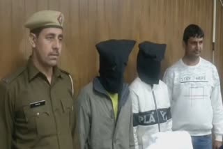 gurugram police arrested two accused involved in the robbery