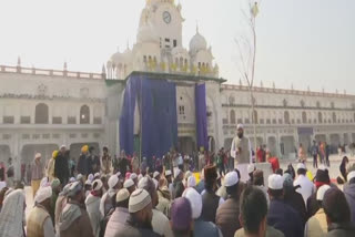 Muslim people offers Namaz outside Golden Temple