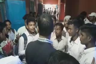 student-protest-in-bnma-college