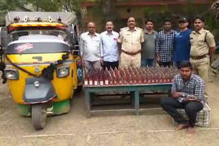 abarki officers seized 480 bottles of liquor brought from Telangana at Jilugumilli in westgodavari