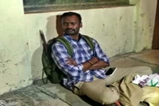 ips-officer-sitting-in-front-of-wifes-house-to-see-baby-face