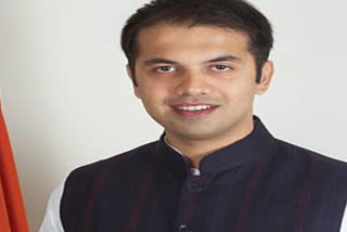 congress candidate abhishek dutt raised concern over gargi college matter by tweet