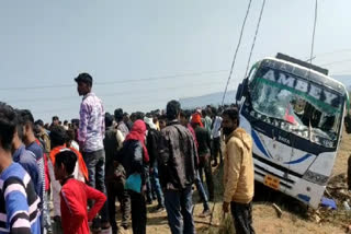 Passenger bus overturned in Panna