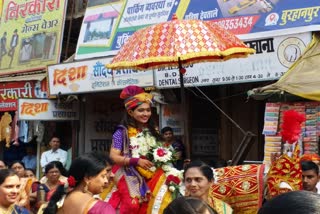 bride-arrived-at-the-groom-house-riding-on-a-mare-