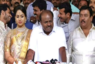 Former CM HD Kumaraswamy, Former CM HD Kumaraswamy talk about his son marriage, Former CM HD Kumaraswamy news, Nikhil Kumaraswamy marriage, Nikhil Kumaraswamy marriage news, ಮಾಜಿ ಸಿಎಂ ಹೆಚ್​ಡಿ ಕುಮಾರಸ್ವಾಮಿ, ಮಗನ ಮದುವೆ ಬಗ್ಗೆ ಹೇಳಿದ ಮಾಜಿ ಸಿಎಂ ಹೆಚ್​ಡಿ ಕುಮಾರಸ್ವಾಮಿ, ಮಾಜಿ ಸಿಎಂ ಹೆಚ್​ಡಿ ಕುಮಾರಸ್ವಾಮಿ ಸುದ್ದಿ, ನಿಖಿಲ್​ ಕುಮಾರಸ್ವಾಮಿ ಮದುವೆ, ನಿಖಿಲ್​ ಕುಮಾರಸ್ವಾಮಿ ಮದುವೆ ಸುದ್ದಿ,