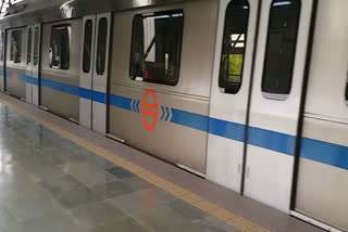 Suicide attempt on mandi house metro station