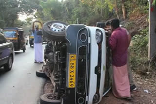 Accident in scooter and taxi collision