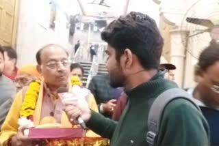 bjp mp vijay goel reached at hanuman mandir before counting