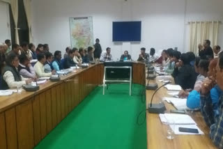 Collector has a meeting in Chhindwara