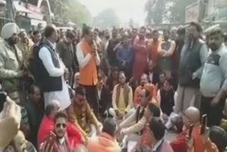 Shiv Sena leader holds rally in Dhariwal after attack