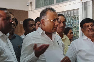 State and nation leaders, State and nation leaders should unite, State and nation leaders should unite to form party, Dinesh Gundurao, Dinesh Gundurao news, Dinesh Gundurao latest news, ರಾಜ್ಯ ಹಾಗೂ ರಾಷ್ಟ್ರ ನಾಯಕರು, ರಾಜ್ಯ ಹಾಗೂ ರಾಷ್ಟ್ರ ನಾಯಕರು ಒಂದಾಗಬೇಕು, ಪಕ್ಷ ಸಂಘಟನೆಗೆ ರಾಜ್ಯ ಹಾಗೂ ರಾಷ್ಟ್ರ ನಾಯಕರು ಒಂದಾಗಬೇಕು, ದಿನೇಶ್ ಗುಂಡೂರಾವ್, ದಿನೇಶ್ ಗುಂಡೂರಾವ್ ಸುದ್ದಿ,