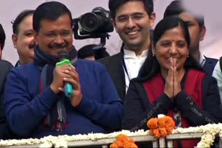 kejriwal LoveStory .. so it started ..!