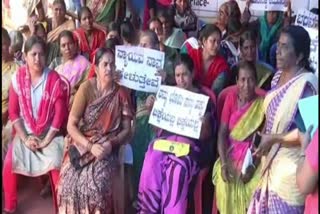 flood victim protest against govt in kodagu