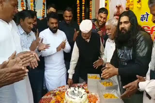 Rao Inderjit's supporters celebrated his 70th birthday in Rewari