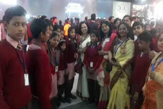 govt school students of noida and greater noida in auto expo 2020