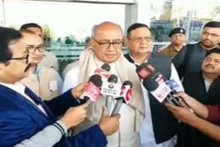 digvijay-arrived-at-the-funeral-of-rajmata-devendra-kumari-singhdev-in-ambikapur