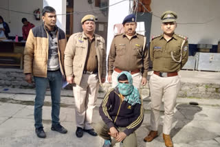 youth arrested with 82 grams of charas in mandi