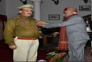 Bilaspur DSP Sanjay Sharma received the President's Medal