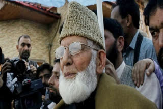 Internet services snapped in Kashmir after rumours surrounding Geelani's health