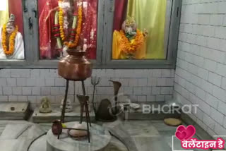 ancient-shiva-temple-of-doon-is-special-for-loving-couples