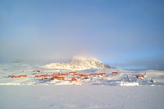 Antarctic temperature rises above 20C for first time on record