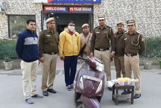 delhi police arrested a miscreant involved in bank loot in tilak nagar