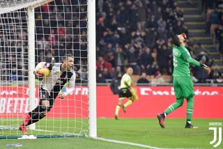 Italian Cup semi-final: Ronaldo penalty snatches Juventus first-leg draw at Milan