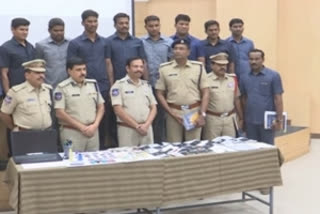 Hyderabad fake visa racket  Fake visa racket busted  Hyderabad Special Operation Team  Shamshabad zone news  Hyderabad police news  ഹൈദരാബാദ്  വ്യാജ വിസ സംഘം  ഓപ്പറേഷൻ ടീം  കുവൈറ്റ്