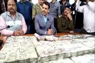 two-crore-cash-recovered-from-two-people-in-gwalior