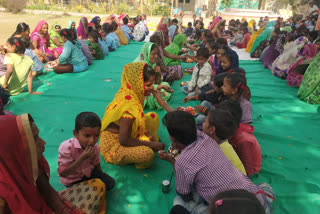 Valentine's Day was celebrated as maternal worship at Khandivav Primary School in balasinor