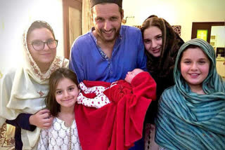 Former Pak cricketer Shahid Afridi blessed with fifth daughter, shares 'good news' with fans