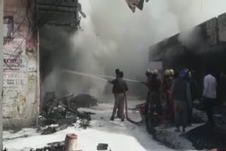 जयपुर में पटाखा फैक्ट्री में लगी आग, Fire in firecracker factory in Jaipu