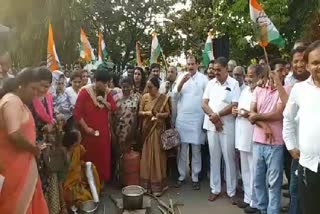 protest against gas price hike in mangalore