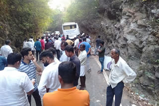 Bus collides with rock, claims 8 lives in Udupi